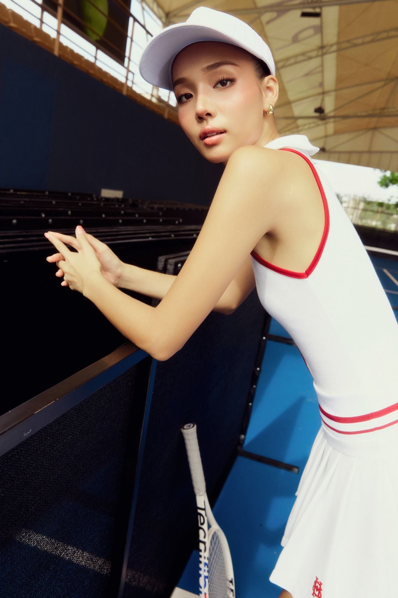 Áo Sporty Zip Collar