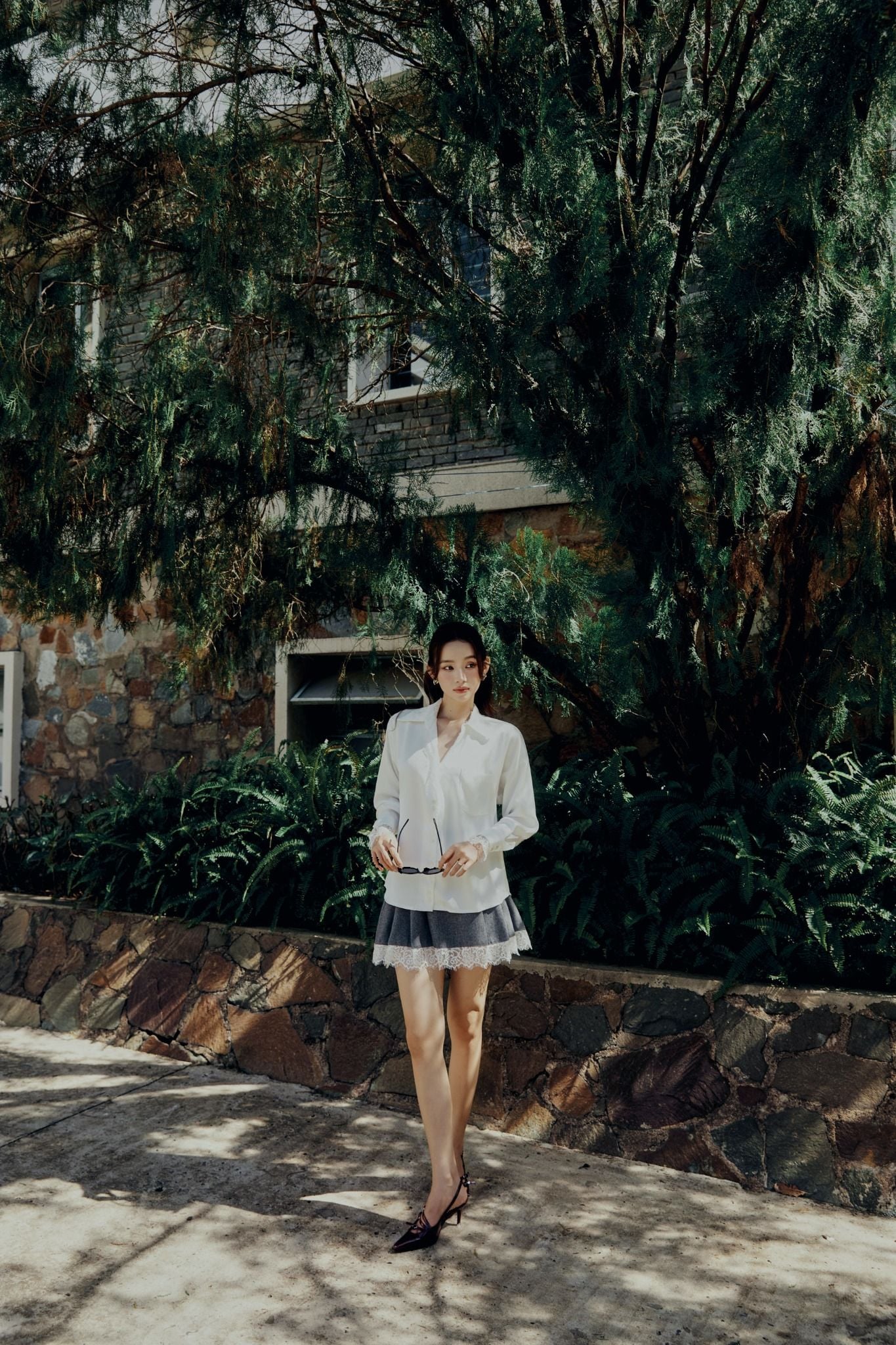  Chân Váy Ngắn Side Pleat Lacey Hem 