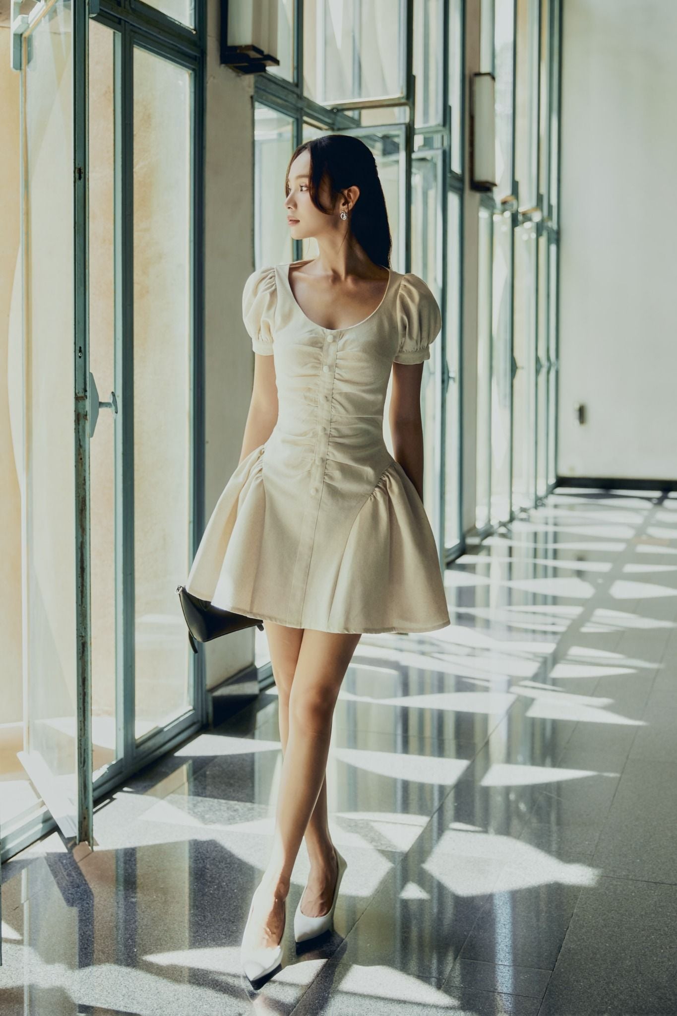  Đầm Ngắn Tay Bí Blossom 