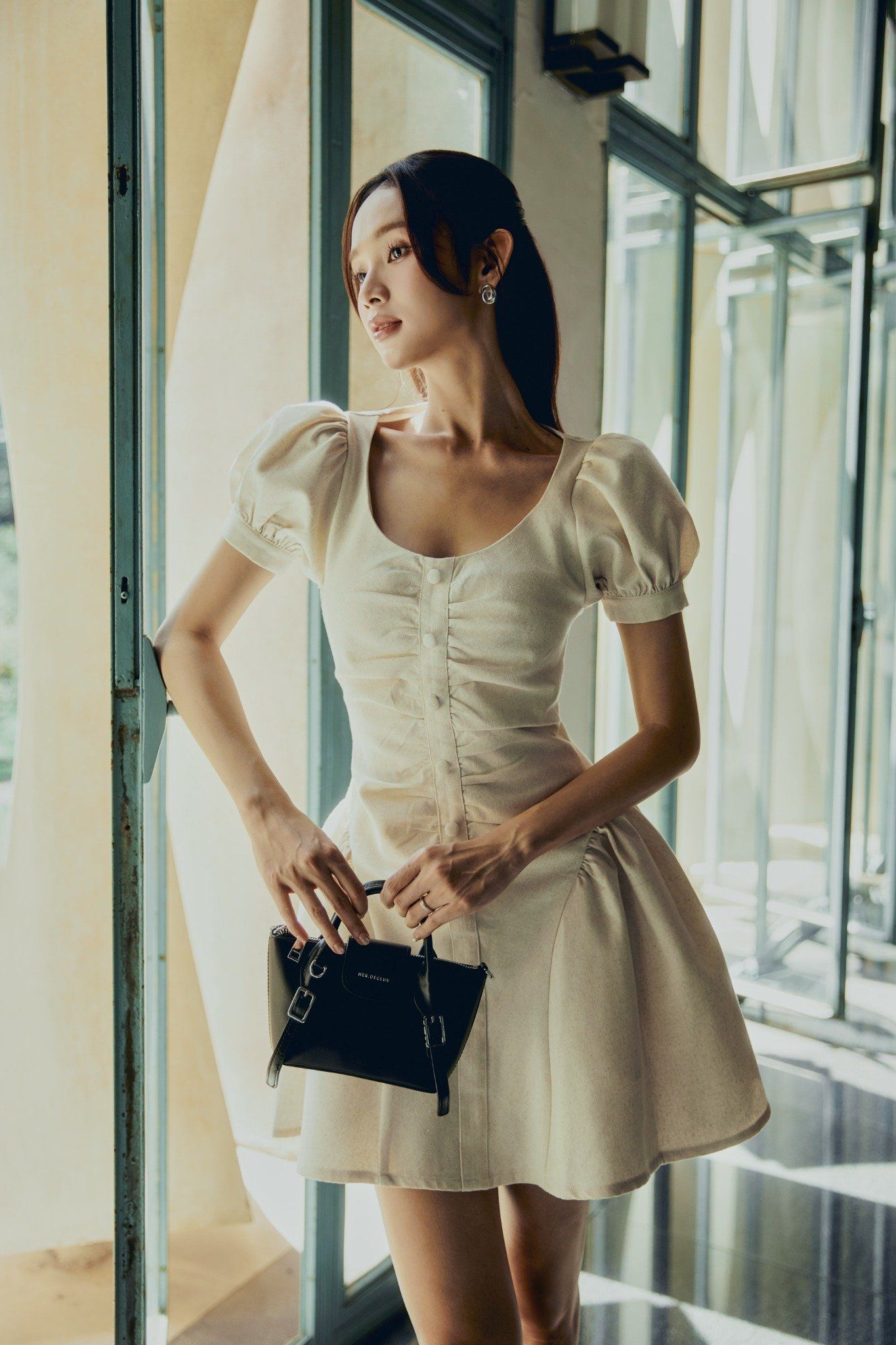 Đầm Ngắn Tay Bí Blossom