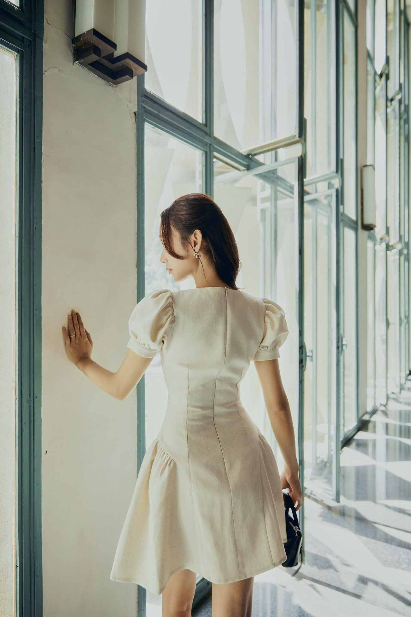 Đầm Ngắn Tay Bí Blossom