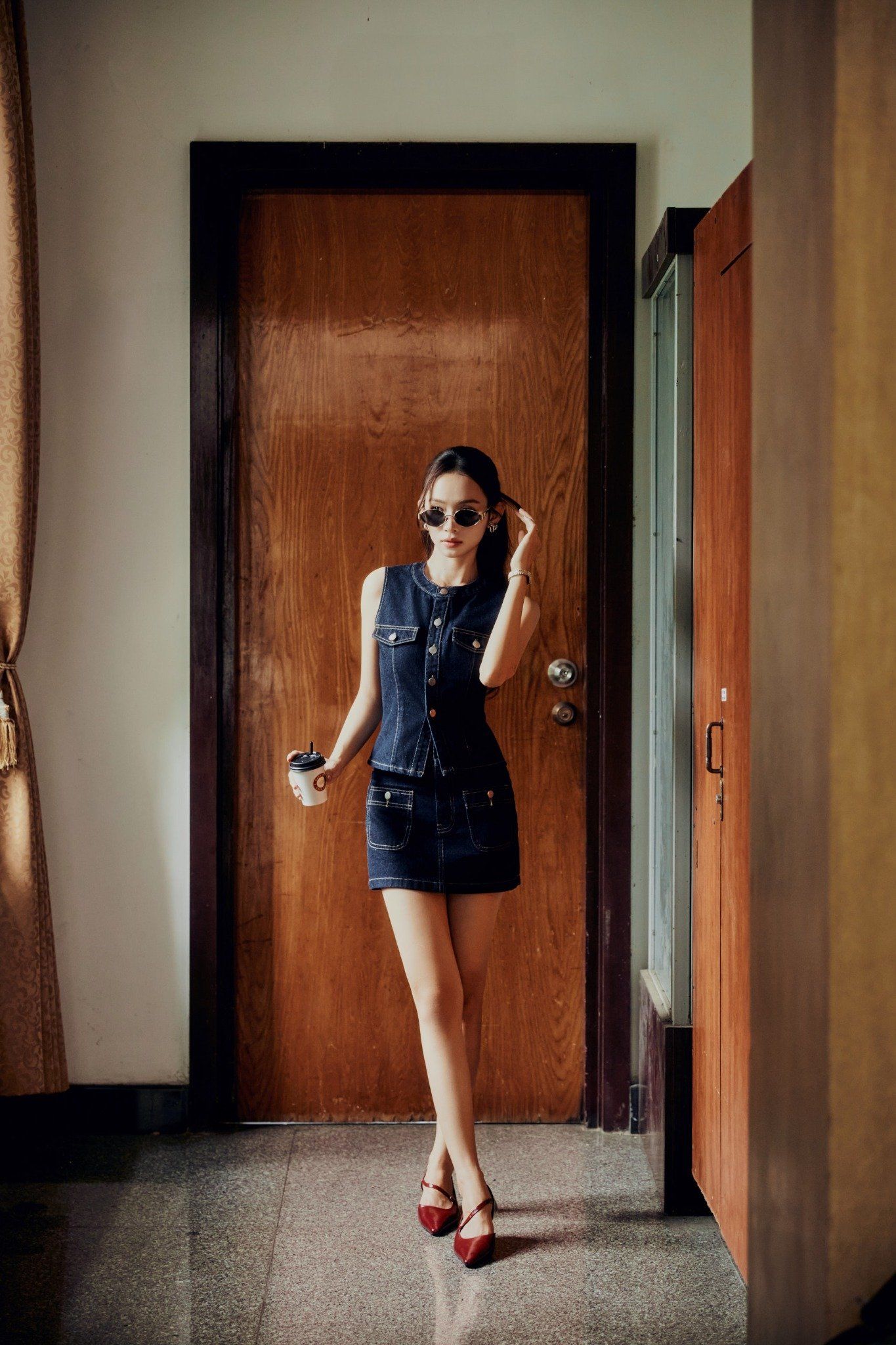 Áo Sleeveless Denim Snap