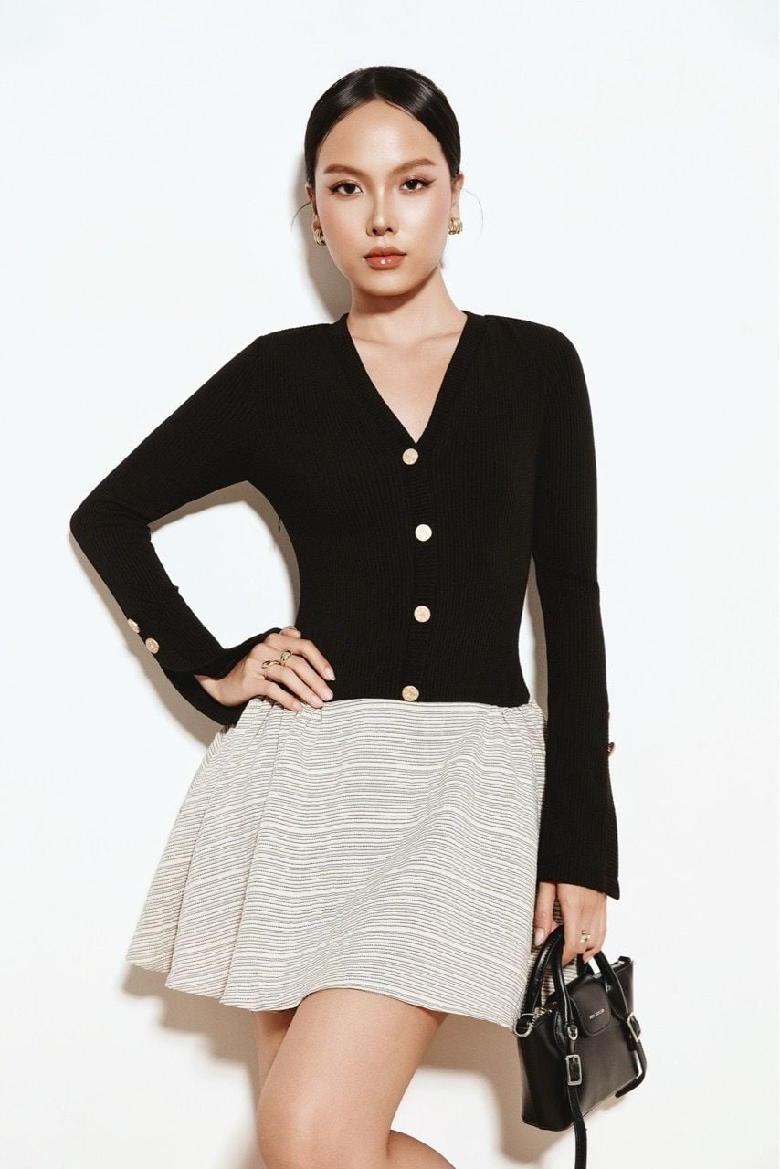 Đầm Ngắn Lumière Ribbed V-Neck