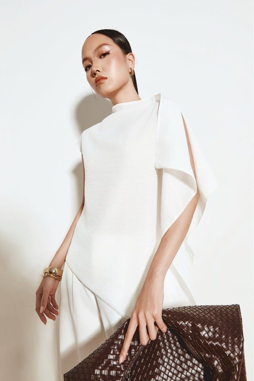 Áo Kiểu Lệch Tà Elara Top
