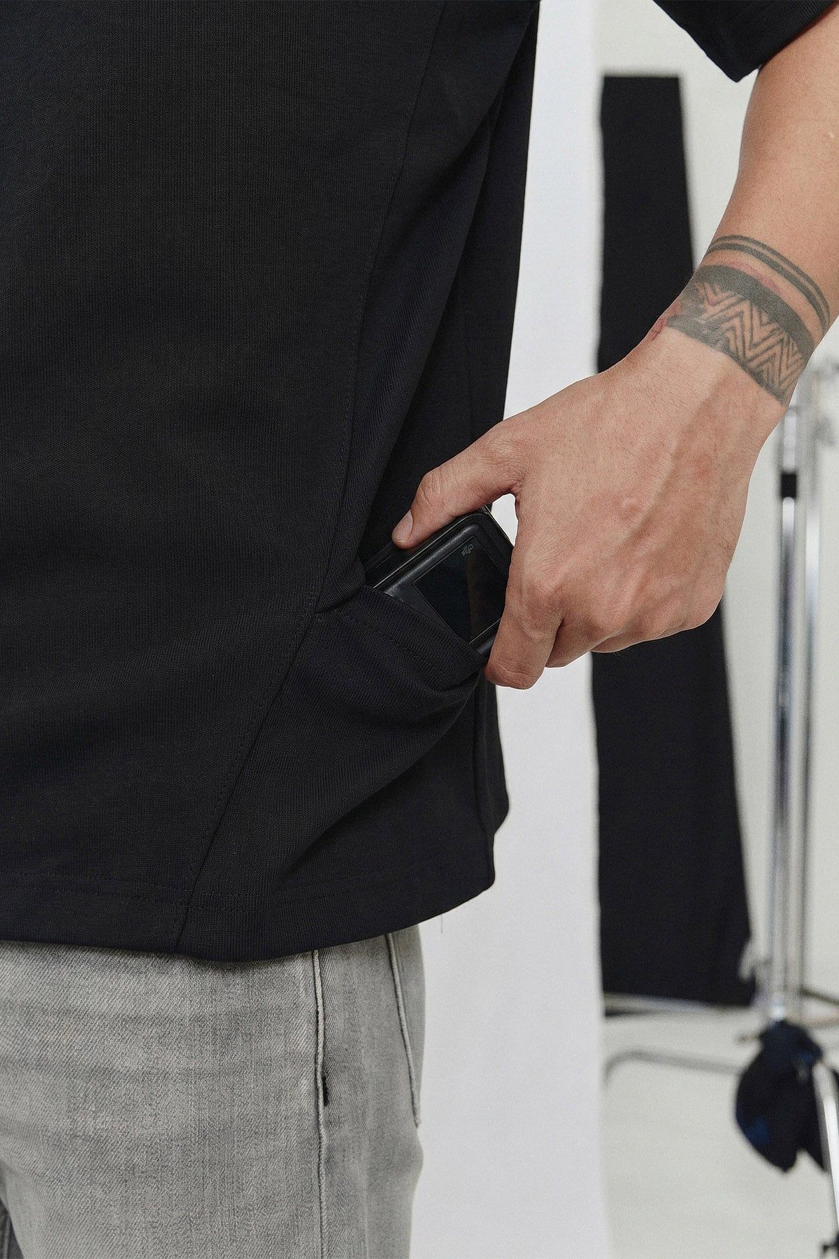 Áo Thun Robust Flap