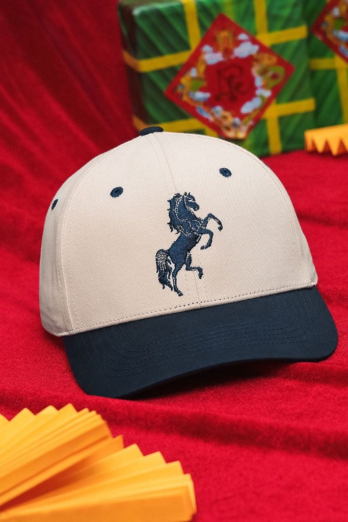 Nón Horse Navy Cream