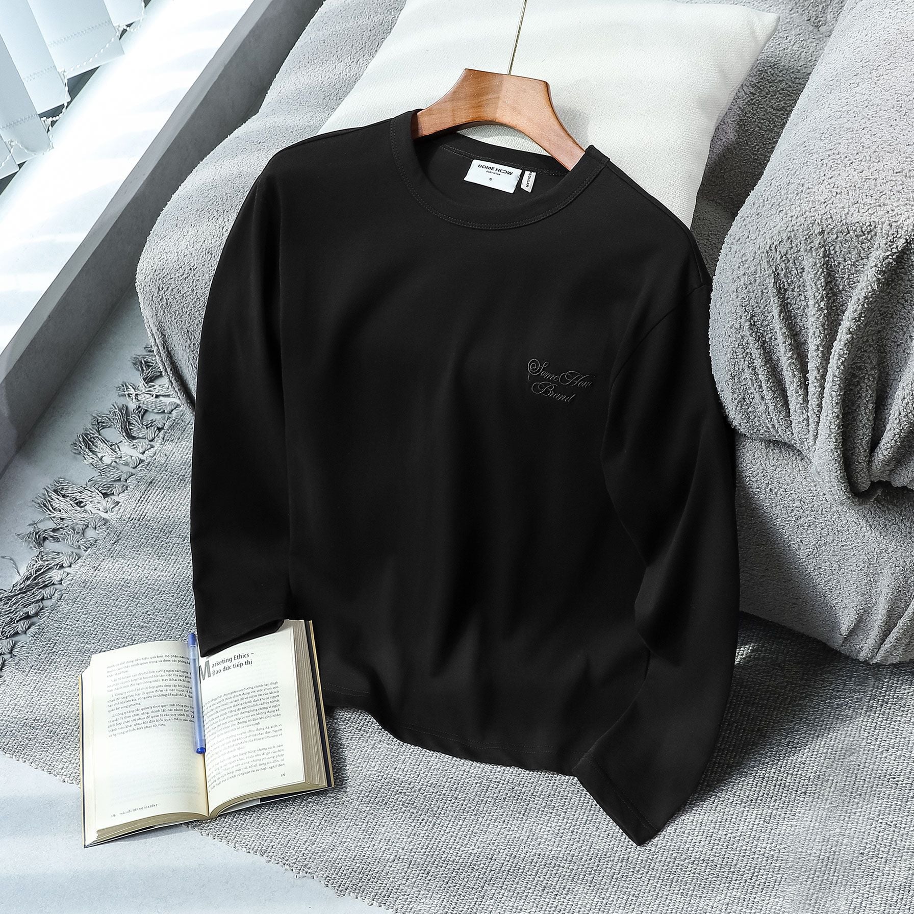 Áo Thun Tay Dài Regular SomeHow Brand