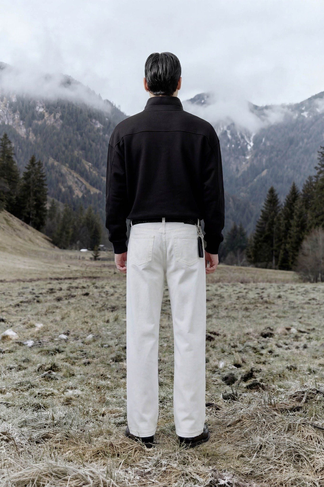 Áo Nỉ Relaxed Zipper Collar Essential