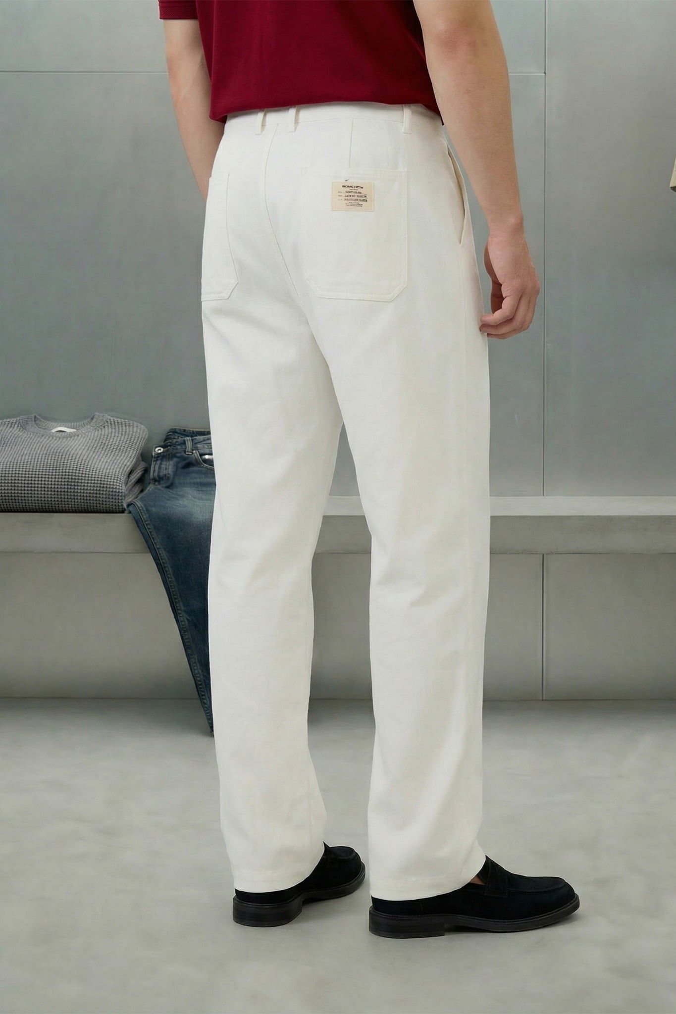 Quần Kaki Straight Essential Pant