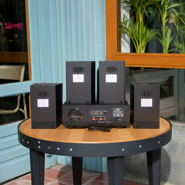 Dàn loa treo tường thông báo, phát nhạc nền tự động: Amply A917PU-2K Goldsound 1200w + 4 loa Goldsound V55C 55w, loa được thiết kế riêng cho quán, bật lớn không tạp âm, miễn phí công lắp đặt, bảo hành dài hạn 5 năm