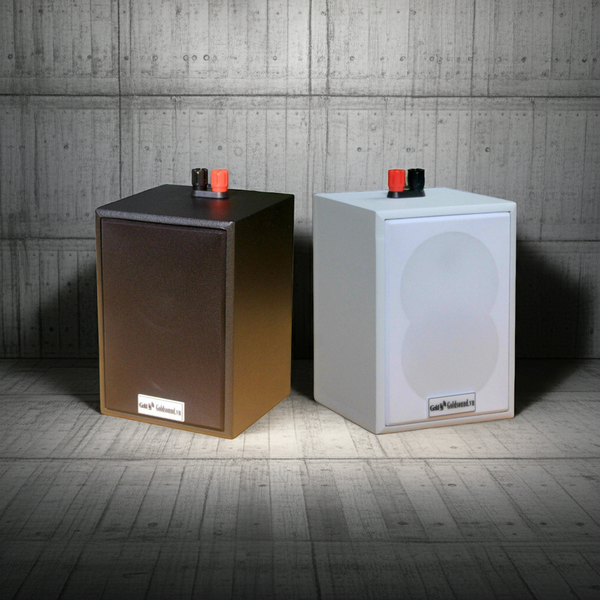Loa vệ tinh treo tường Goldsound V12 Gold4cafe (1 loa) - công suất 12w, củ loa toàn dải cả âm Bass &Tress 3 inch, loa được thiết kế đập chậm để phù hợp với style quán dịch vụ, kích thước (Rộng*Cao*Sâu): 13*18*12.5 cm; chất liệu thùng gỗ 100%