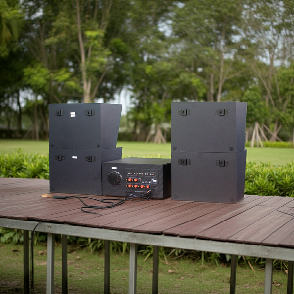Dàn loa sân vườn: Amply A1800 + 4 V130NT, Amply 4 - 6 vùng âm lượng, loa được thiết kế riêng, bật lớn không tạp âm, miễn phí công lắp đặt, bảo hành dài hạn 5 năm.