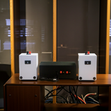 Dàn loa treo tường thông báo phát nhạc nền: 1 Amply A2.0 + 2 loa treo tường thông báo phát nhạc nền tự động V12, Amply, loa được thiết kế riêng cho quán, bật lớn không tạp âm, bảo hành dài hạn 5 năm.