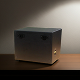 Loa treo tường V130PU SG (Số lượng 1 loa), công suất 130w, loa bass 20 cm, treble 10 cm, kích thước rộng 37 cm, cao 27.5 cm, sâu 28.5 cm, phủ da cao cấp, bảo hành dài hạn 5 năm.