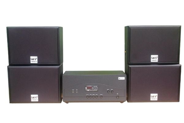 Dàn loa treo tường: Amply A917N + 4 V130, Amply hai vùng âm lượng, loa được thiết kế riêng, bật lớn không tạp âm, miễn phí công lắp đặt, bảo hành dài hạn 5 năm.