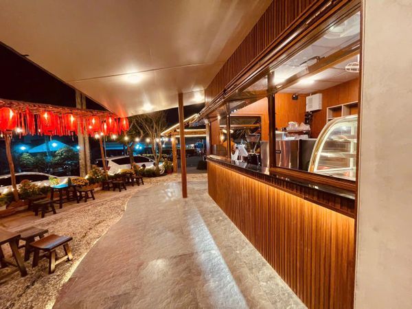 Loa treo tường phát nhạc nền cho Tiệm Trà - Cà Phê Ken Cai Lậy, Tiền Giang, loa được thiết kế riêng cho quán, bật lớn không tạp âm, miễn phí công lắp đặt, bảo hành dài hạn 5 năm