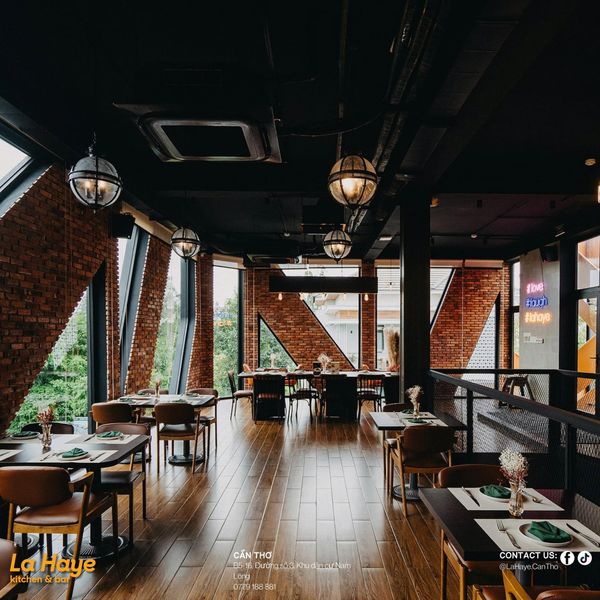 Loa treo tường phát nhạc nền cho nhà hàng La Haye (CAN THO), Cần Thơ, loa được thiết kế riêng cho quán, bật lớn không tạp âm, miễn phí công lắp đặt, bảo hành dài hạn 5 năm