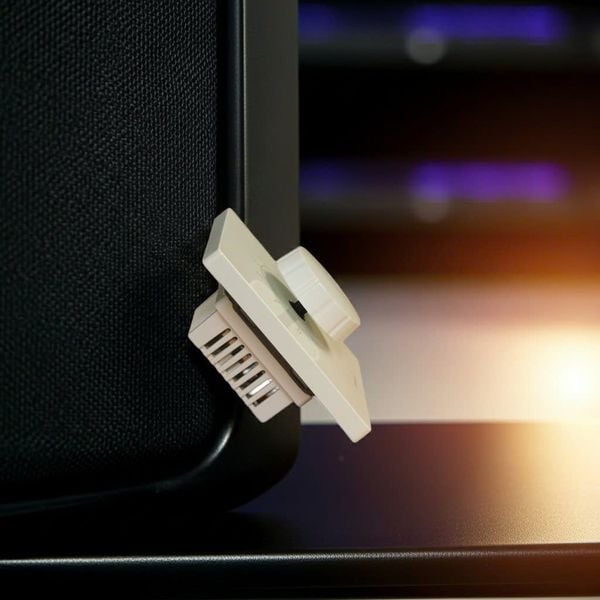 Điều khiển âm lượng V30: 30w