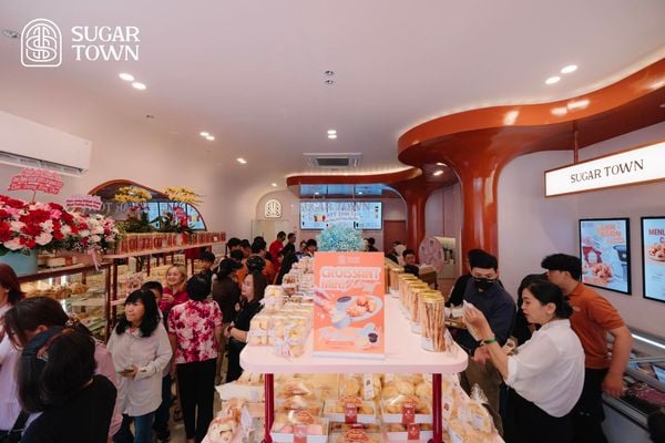 Loa thông báo, phát nhạc nền tự động Goldsound cho Sugar Town - Xô Viết Nghệ Tĩnh, loa được thiết kế riêng cho quán, bật lớn không tạp âm, miễn phí công lắp đặt, bảo hành dài hạn 5 năm