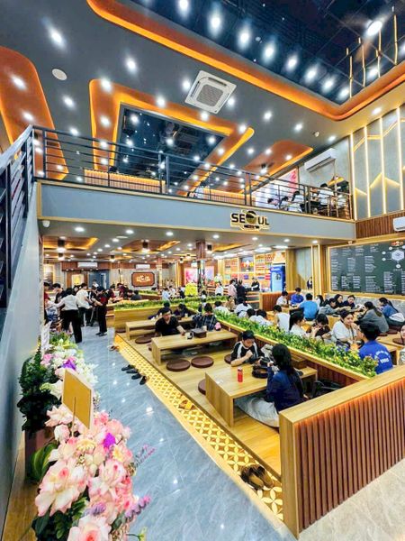 Loa treo tường phát nhạc nền cho Mì Cay SEOUL Hải Phòng-Cn3, loa được thiết kế riêng cho quán, bật lớn không tạp âm, miễn phí công lắp đặt, bảo hành dài hạn 5 năm