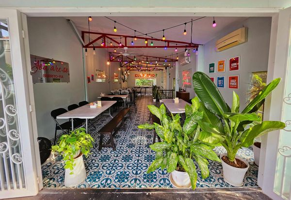 Loa phát nhạc nền cho El Camino Taqueria, Thảo điền, Thủ Đức, TP.HCM, loa được thiết kế riêng cho quán, bật lớn không tạp âm, miễn phí công lắp đặt, bảo hành dài hạn 5 năm