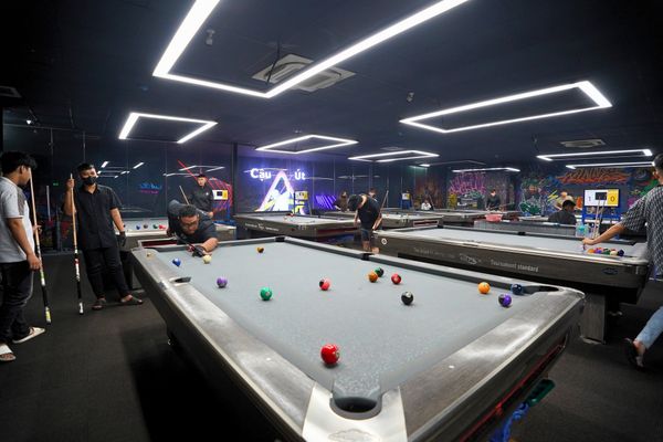 Loa treo tường phát nhạc nền cho Cậu Út Billiards Club, TP. HCM, loa được thiết kế riêng cho quán, bật lớn không tạp âm, miễn phí công lắp đặt, bảo hành dài hạn 5 năm