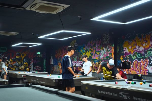 Loa treo tường phát nhạc nền cho Cậu Út Billiards Club, TP. HCM, loa được thiết kế riêng cho quán, bật lớn không tạp âm, miễn phí công lắp đặt, bảo hành dài hạn 5 năm