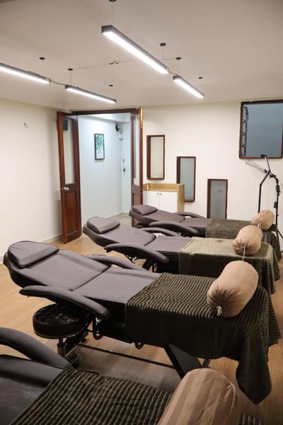 Loa treo tường cho TALI Beauty, loa được thiết kế riêng cho quán, bật lớn không tạp âm, miễn phí công lắp đặt, bảo hành dài hạn 5 năm