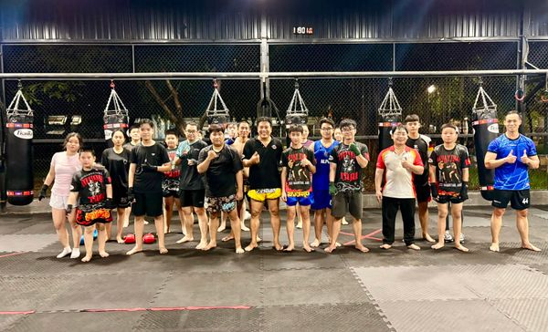 Loa treo tường thông báo, phát nhạc nền cho Clb Võ Thuật Fighter P. Tân Bình, TP.HCM, loa được thiết kế riêng cho quán, bật lớn không tạp âm, miễn phí công lắp đặt, bảo hành dài hạn 5 năm