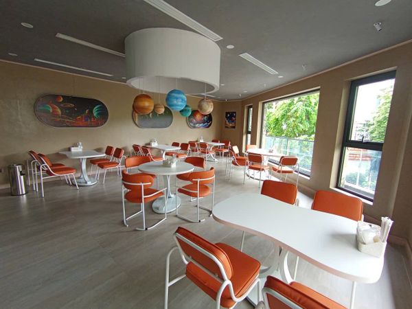 Loa thông báo, phát nhạc nền tự động Goldsound cho nhà hàng UFO Food, loa được thiết kế riêng cho quán, bật lớn không tạp âm, miễn phí công lắp đặt, bảo hành dài hạn 5 năm