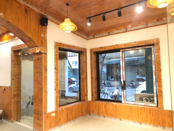 Loa Goldsound cho ROMEO COFFEE & TEA, Hà Nội, amply 2 kênh 380w, bluetooth 5.0, loa 13w, loa được thiết kế riêng cho quán, bật lớn không tạp âm, miễn phí công lắp đặt, bảo hành dài hạn 5 năm