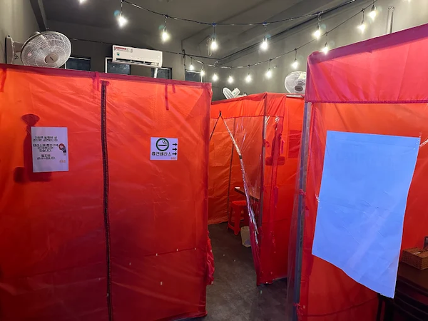 Loa quán PUB CCC, TP HCM, loa được thiết kế riêng cho quán, bật lớn không tạp âm, miễn phí công lắp đặt, bảo hành dài hạn 5 năm