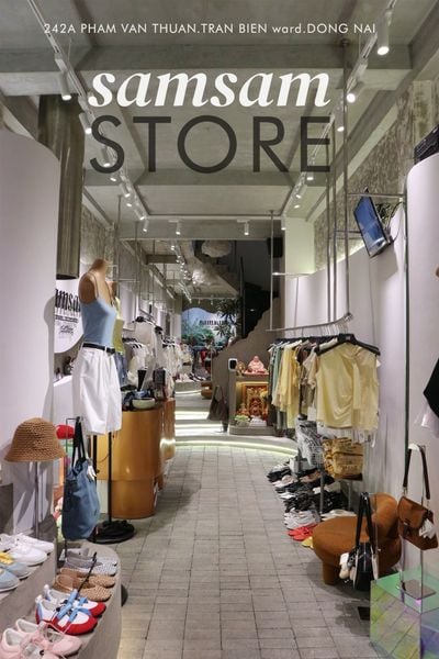 Loa treo tường phát nhạc nền cho SamSam Store, Đồng Nai, loa được thiết kế riêng cho quán, bật lớn không tạp âm, miễn phí công lắp đặt, bảo hành dài hạn 5 năm