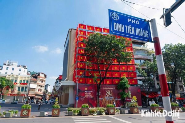 Loa ngoài trời quán cafe, phát nhạc nền tự động cho quán Coffee Club, Hà Nội, loa được thiết kế riêng cho quán, bật lớn không tạp âm, miễn phí công lắp đặt, bảo hành dài hạn 5 năm