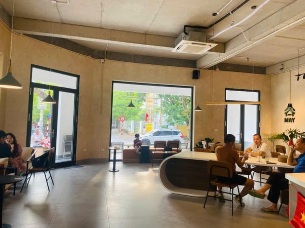 Loa không dây phát nhạc nền tự động Goldsound cho quán MAY - Coffee & Tea, loa được thiết kế riêng cho quán, bật lớn không tạp âm, miễn phí công lắp đặt, bảo hành dài hạn 5 năm