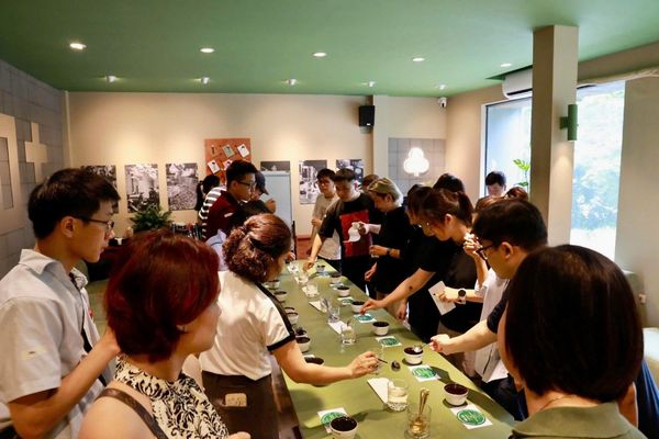 Loa cho 80plus Coffee Roastery Văn Cao, loa được thiết kế riêng cho quán, bật lớn không tạp âm, miễn phí công lắp đặt, bảo hành dài hạn 5 năm