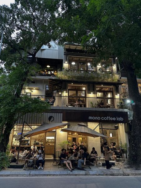 Loa thông báo, phát nhạc nền tự động Goldsound cho nhà hàng MONO Coffee Lab - Hồ Xuân Hương, Hà Nội, loa được thiết kế riêng cho quán, bật lớn không tạp âm, miễn phí công lắp đặt, bảo hành dài hạn 5 năm