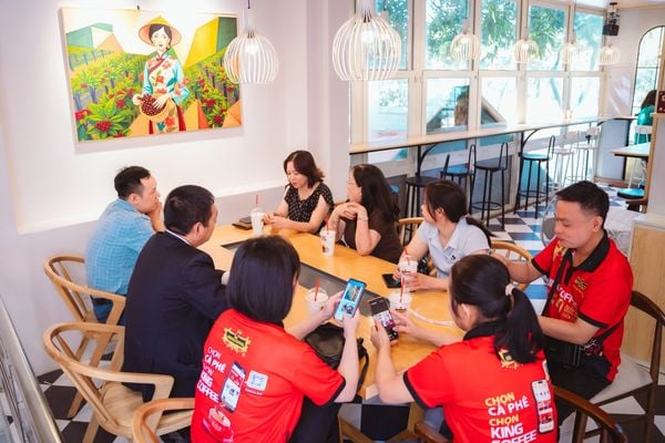 Loa treo tường phát nhạc nền cho King Coffee Thanh Niên, loa được thiết kế riêng cho quán, bật lớn không tạp âm, miễn phí công lắp đặt, bảo hành dài hạn 5 năm