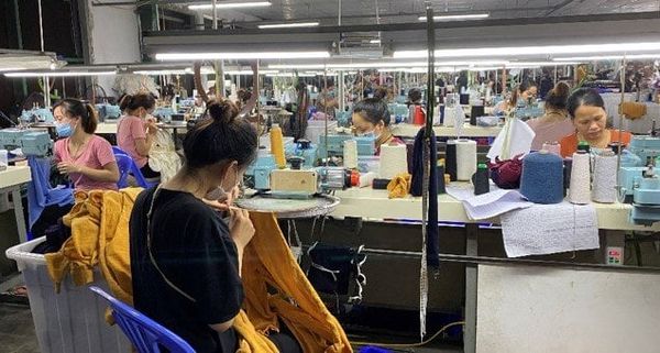 Loa thông báo nhà xưởng Công ty TNHH Dệt may Topmode, Đan Phượng, loa được thiết kế riêng cho quán, bật lớn không tạp âm, miễn phí công lắp đặt, bảo hành dài hạn 5 năm