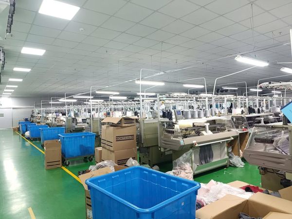 Loa thông báo nhà xưởng Công ty TNHH Dệt may Topmode, Đan Phượng, loa được thiết kế riêng cho quán, bật lớn không tạp âm, miễn phí công lắp đặt, bảo hành dài hạn 5 năm