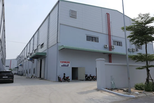 Loa thông báo nhà xưởng Công ty TNHH Dệt may Topmode, Đan Phượng, loa được thiết kế riêng cho quán, bật lớn không tạp âm, miễn phí công lắp đặt, bảo hành dài hạn 5 năm