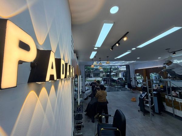 Loa treo tường, phát nhạc nền tự động cho Viện Tóc Padaha, TP.HCM, loa được thiết kế riêng cho quán, bật lớn không tạp âm, miễn phí công lắp đặt, bảo hành dài hạn 5 năm