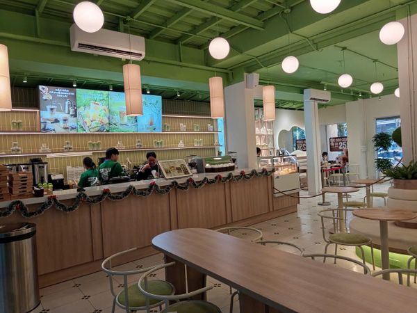 Loa treo tường phát nhạc nền cho SELY, loa được thiết kế riêng cho quán, bật lớn không tạp âm, miễn phí công lắp đặt, bảo hành dài hạn 5 năm