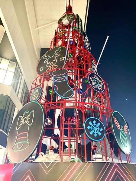 Loa treo tường phát nhạc nền cho AEON MALL Ha Dong, loa được thiết kế riêng cho quán, bật lớn không tạp âm, miễn phí công lắp đặt, bảo hành dài hạn 5 năm