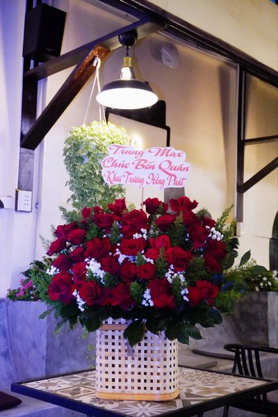 Loa treo tường phát nhạc nền cho Bến Quán, TP.HCM, loa được thiết kế riêng cho quán, bật lớn không tạp âm, miễn phí công lắp đặt, bảo hành dài hạn 5 năm