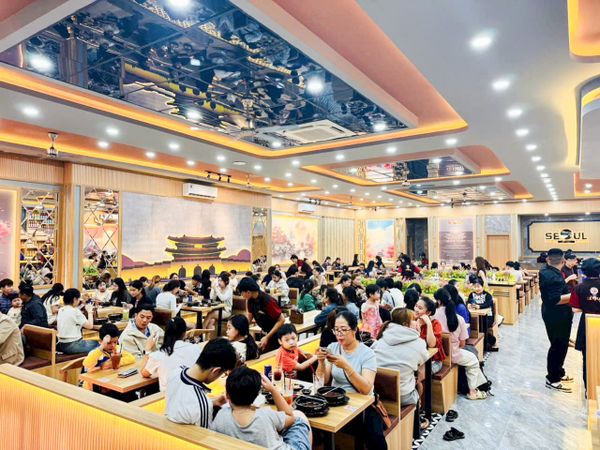 Loa nhà hàng phát nhạc nền tự động cho nhà hàng Mì Cay SEOUL Hoài Nhơn, Bình Định, loa được thiết kế riêng cho quán, bật lớn không tạp âm, miễn phí công lắp đặt, bảo hành dài hạn 5 năm