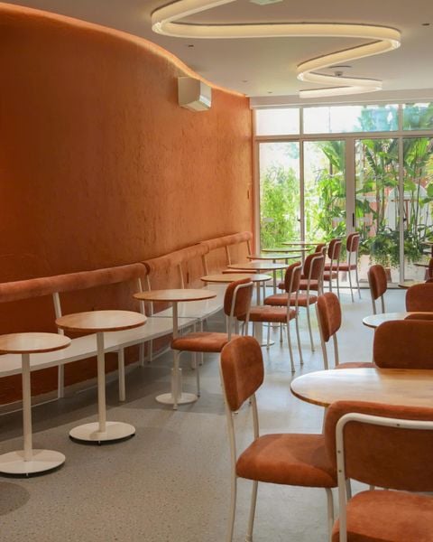 Loa quán cafe phát nhạc nền tự động cho quán TEA.JOY, Phú Nhuận, loa được thiết kế riêng cho quán, bật lớn không tạp âm, miễn phí công lắp đặt, bảo hành dài hạn 5 năm