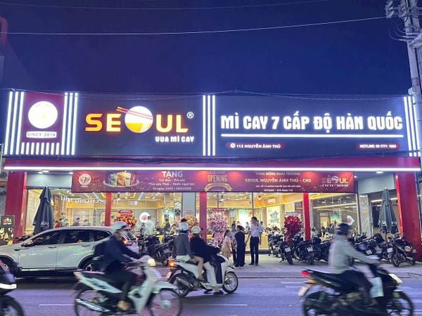 Loa nhà hàng phát nhạc nền tự động cho Mì Cay SEOUL Nguyễn Ảnh Thủ-Cn3, loa được thiết kế riêng cho quán, bật lớn không tạp âm, miễn phí công lắp đặt, bảo hành dài hạn 5 năm