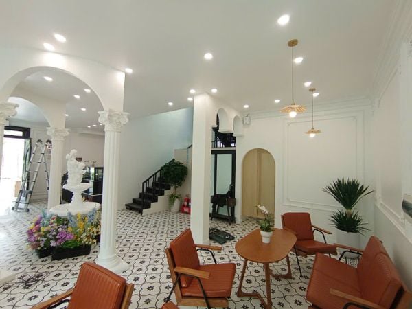 Loa quán cafe, phát nhạc nền tự động cho Muzili Coffee, loa được thiết kế riêng cho quán, bật lớn không tạp âm, miễn phí công lắp đặt, bảo hành dài hạn 5 năm