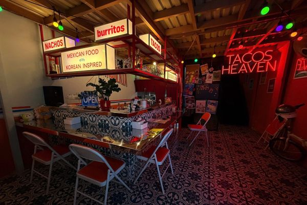 Loa phát nhạc nền cho El Camino Taqueria, Thảo điền, Thủ Đức, TP.HCM, loa được thiết kế riêng cho quán, bật lớn không tạp âm, miễn phí công lắp đặt, bảo hành dài hạn 5 năm